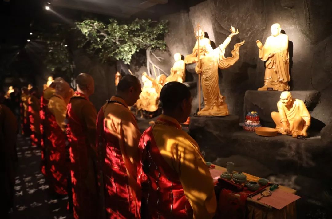 厦门鸿山寺“五百罗汉堂圣像开光暨法云法师荣膺方丈升座庆典”圆满