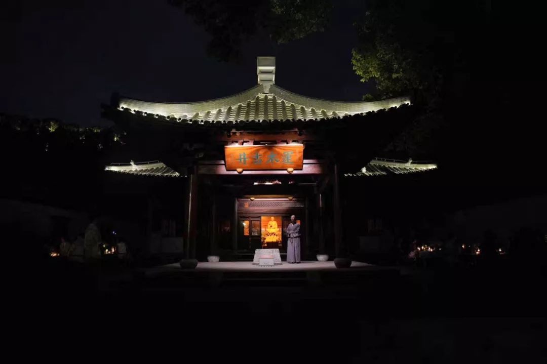 一场凌晨4点的雅聚：每个人都舍不得讲话