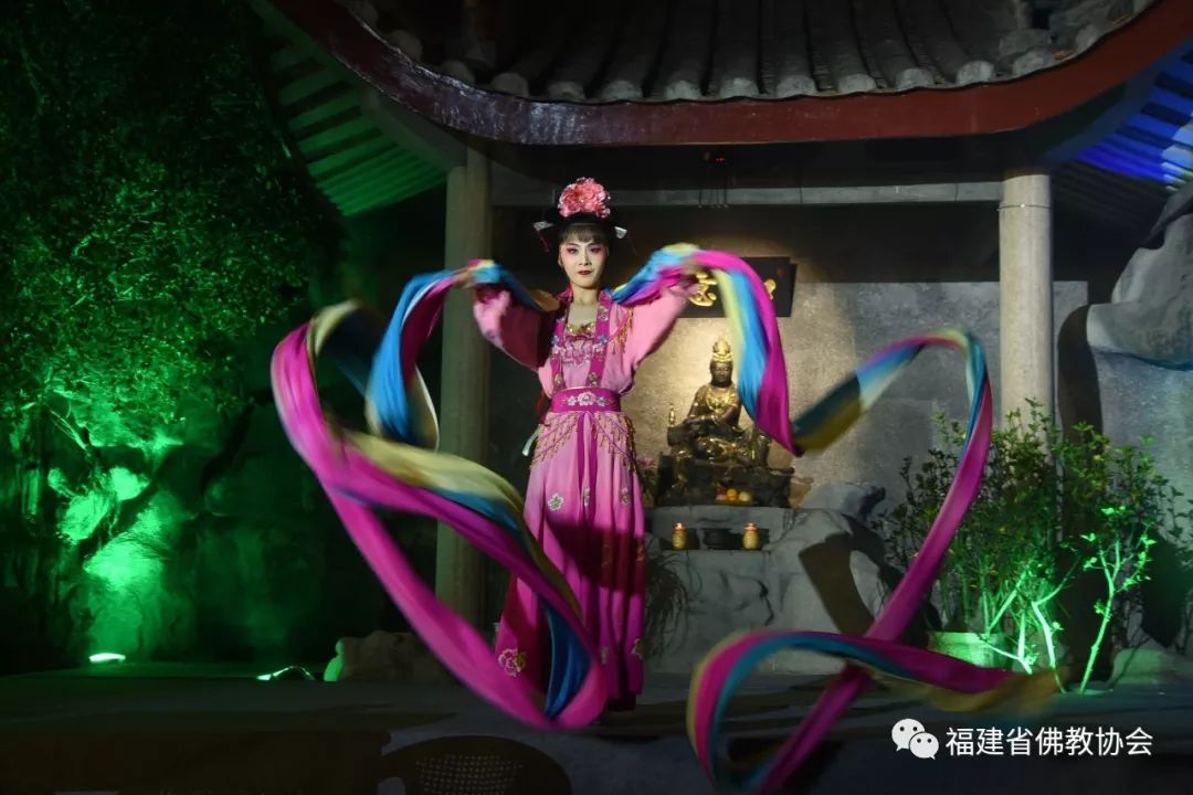 “初心不忘·宗风远绍”第三届海丝佛教福建论坛┃中国漳州·南山之光系列活动之“一带一路”国际僧青年学术论坛圆满成功
