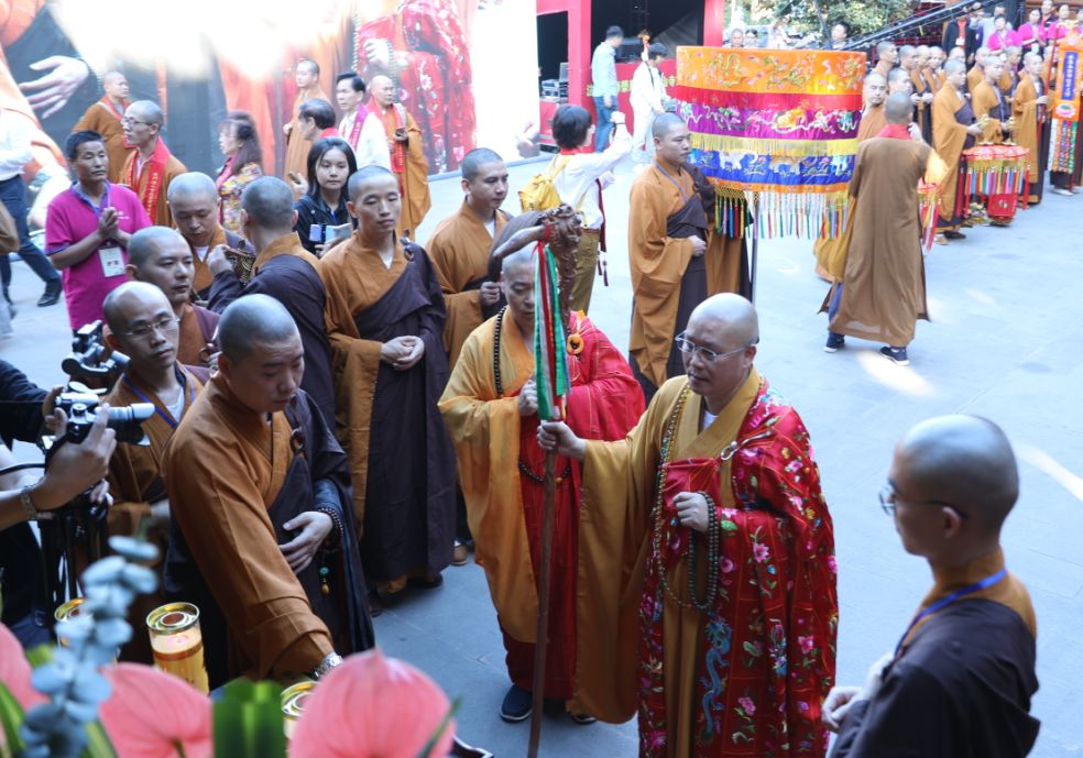 厦门鸿山寺“五百罗汉堂圣像开光暨法云法师荣膺方丈升座庆典”圆满