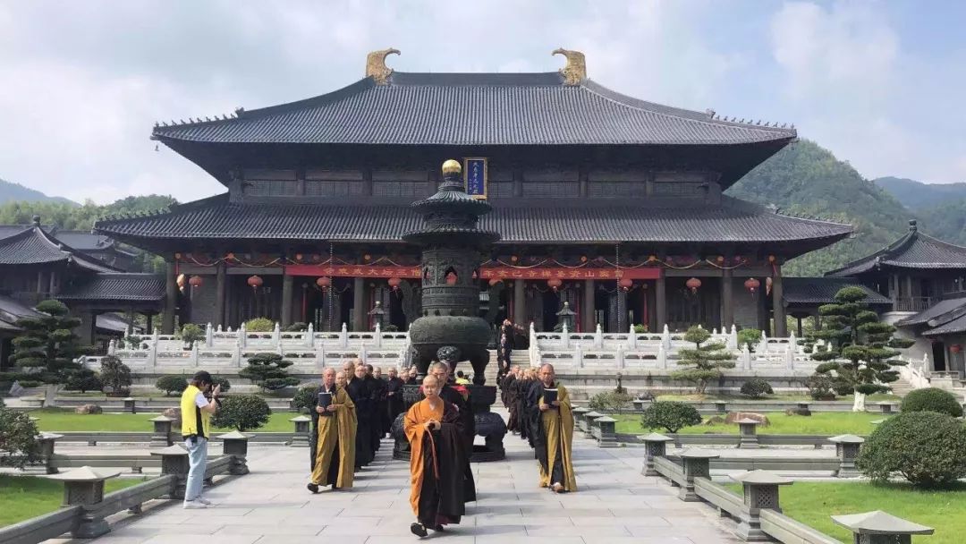 【传戒专题】雪窦山资圣禅寺三坛大戒法会 第二日：挂号投单 新戒初见 净坛