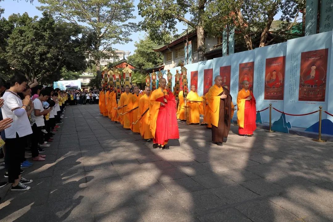 南普陀寺无遮水陆法会设上堂大斋供众
