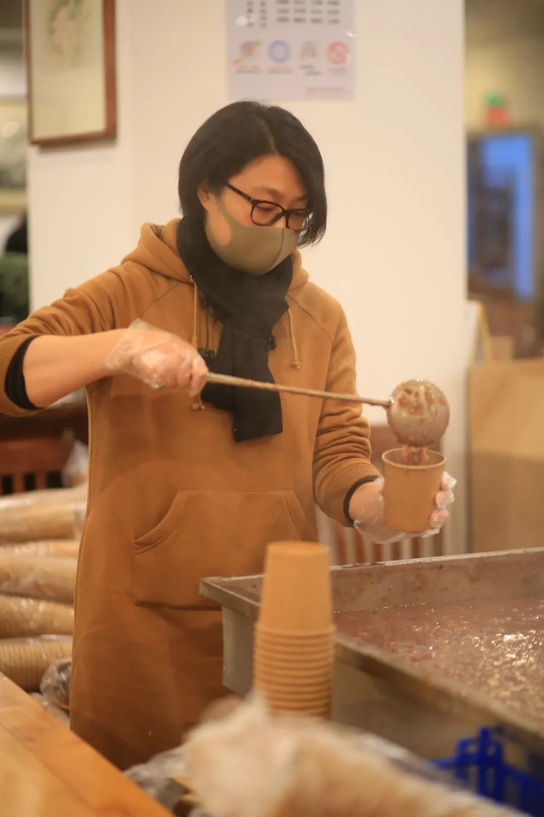 今年栖霞古寺腊八粥很特别：有料有劲道更有温暖