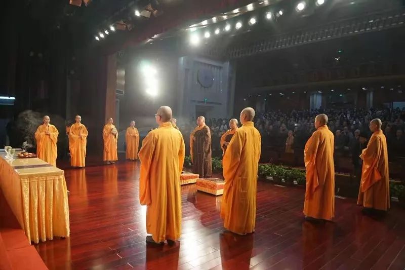 大众同欢迎新岁 金鼠吐宝佑祥年——南京鸡鸣寺举行“2020年辞旧迎新祈福会”