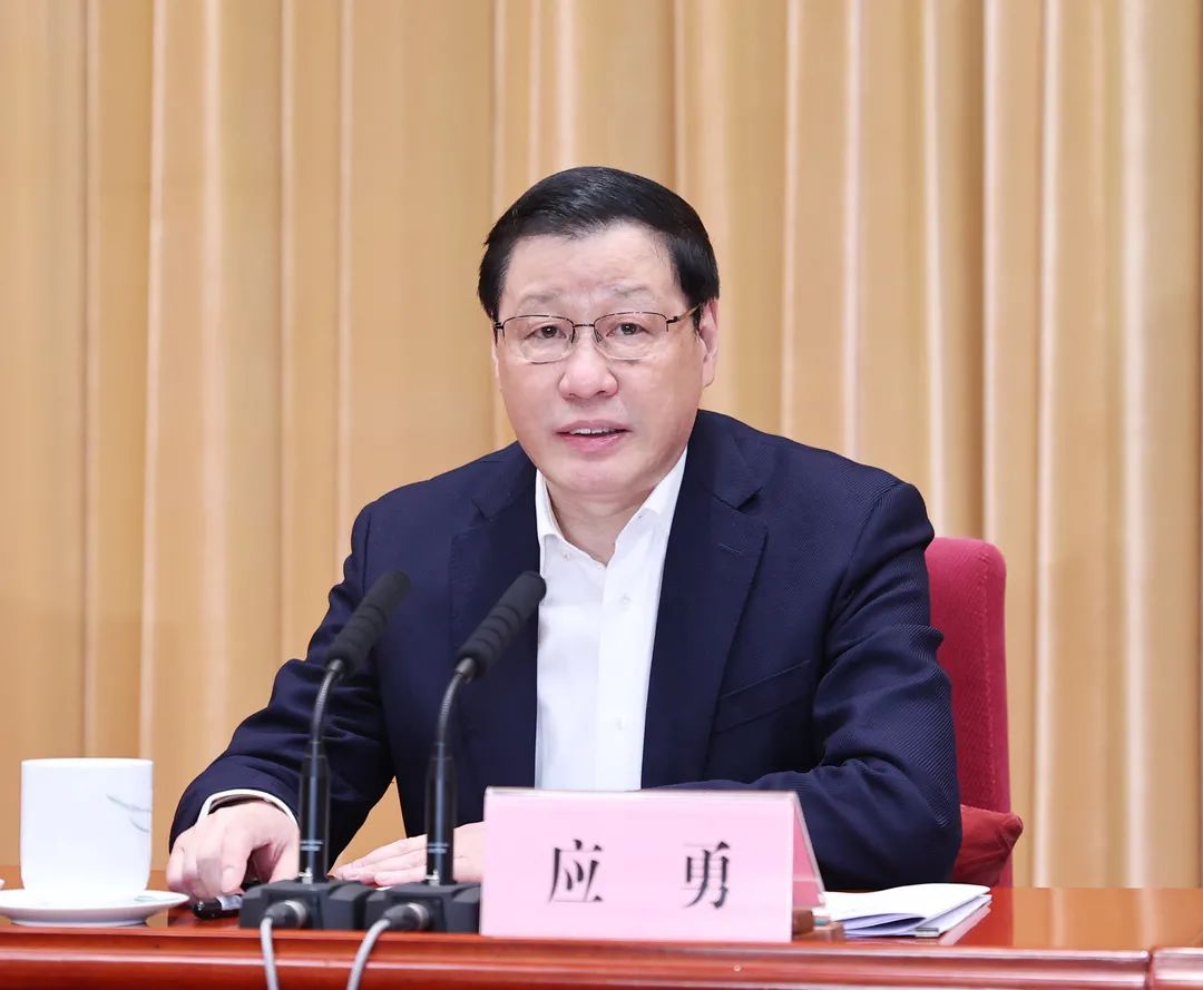 湖北省全省宗教工作会议作出这些部署：扎实推进我国宗教中国化“湖北实践”