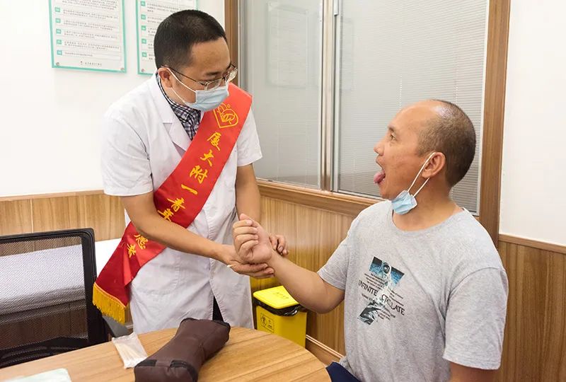 爱心厦门 感恩有你 | 南普陀寺慈善会举行三伏贴义诊活动