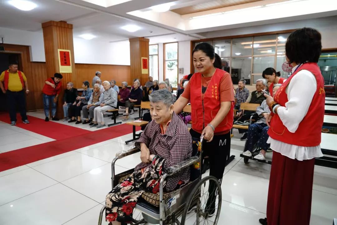 新闻 | 爱在重阳 情暖夕阳 杭州云林基金会邀专家走进老人公寓开展义诊活动