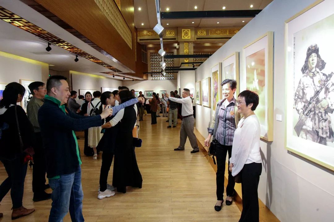 献礼祖国七十华诞，“笔墨颂中华”书画展在上海玉佛禅寺顺利开幕！