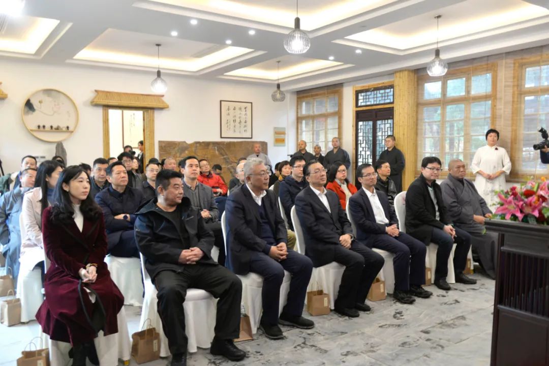 无锡佛教大数据中心启动揭牌仪式在无锡市开原寺举行