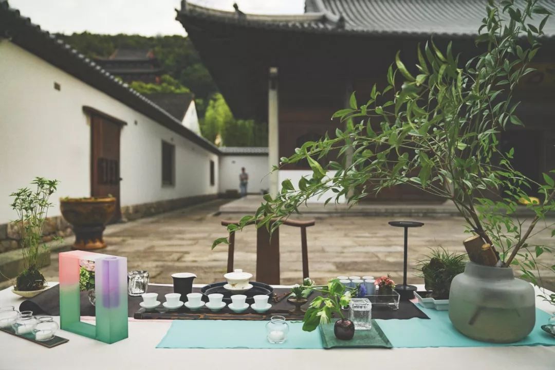 一场凌晨4点的雅聚：每个人都舍不得讲话