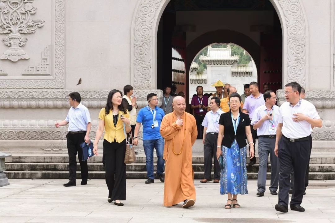 广东召开现场会以推进文明敬香为抓手深化佛教道教商业化治理工作