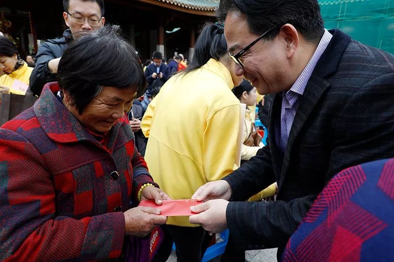 爱心厦门我们一起行动 新年书画慈善行 爱心从厦门佛教界传递