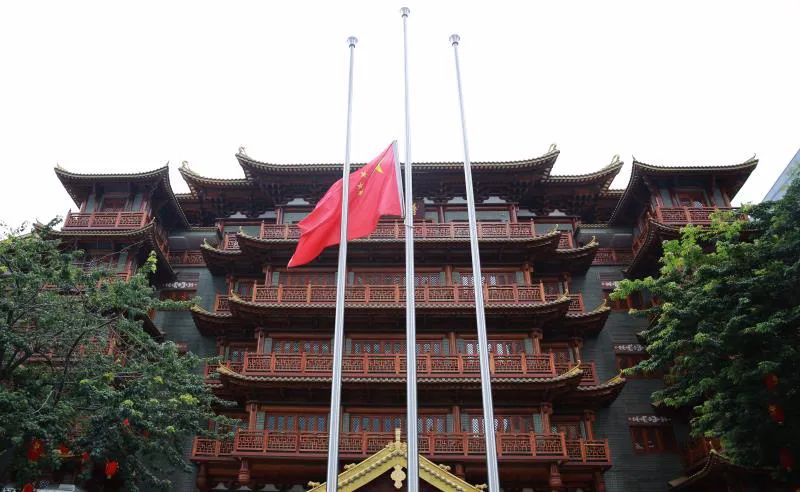 清明祭 | 全国哀悼日 各地寺院响应国家号召下半旗志哀