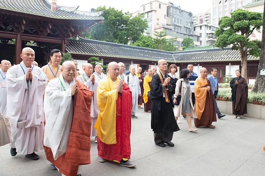 “中韩日佛教友好交流会议”韩日佛教代表团参访广州光孝寺