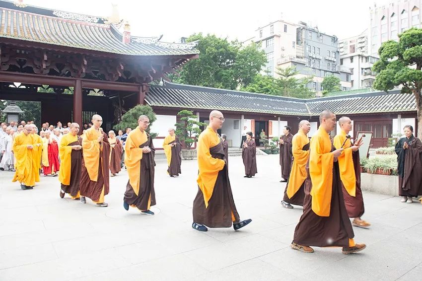 “中韩日佛教友好交流会议”韩日佛教代表团参访广州光孝寺