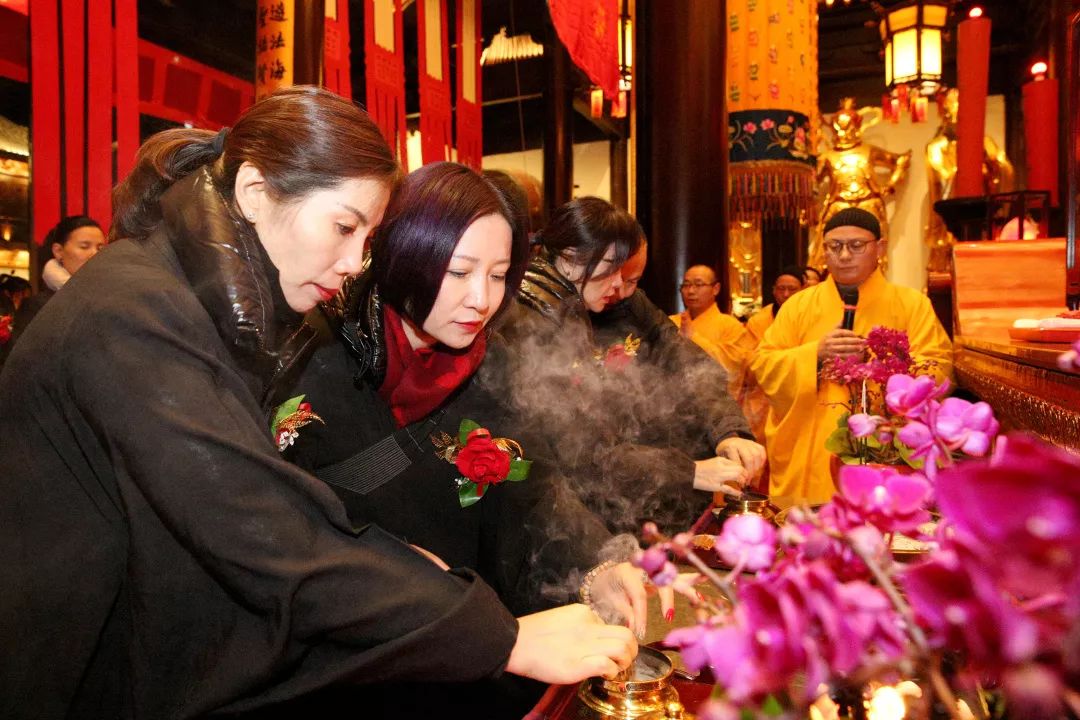 玉佛禅寺举行“祝福上海—2020上海市社会各界迎新年慈善晚会”