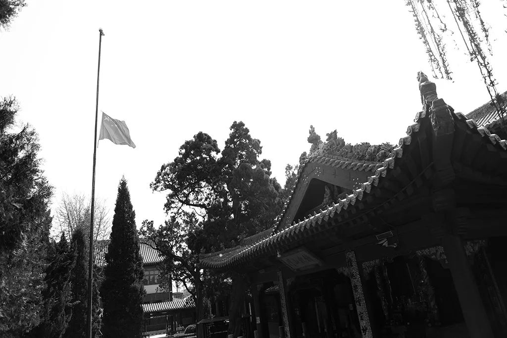 清明祭 | 全国哀悼日 各地寺院响应国家号召下半旗志哀