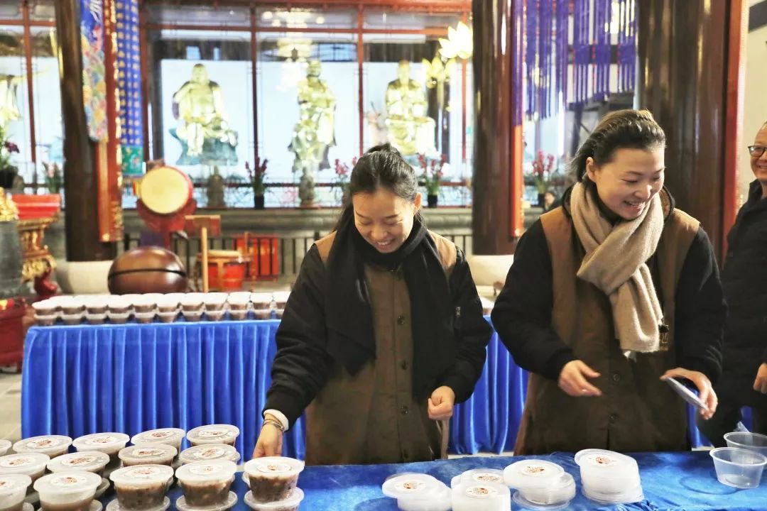 同觉腊八施粥，恭迎佛陀成道吉日