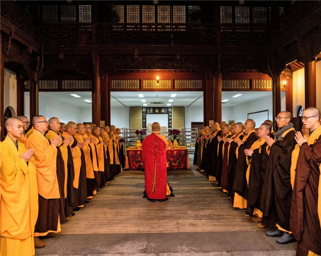 暖动全城！灵隐寺腊八粥开锅熬制 300多家机构一起公益发送