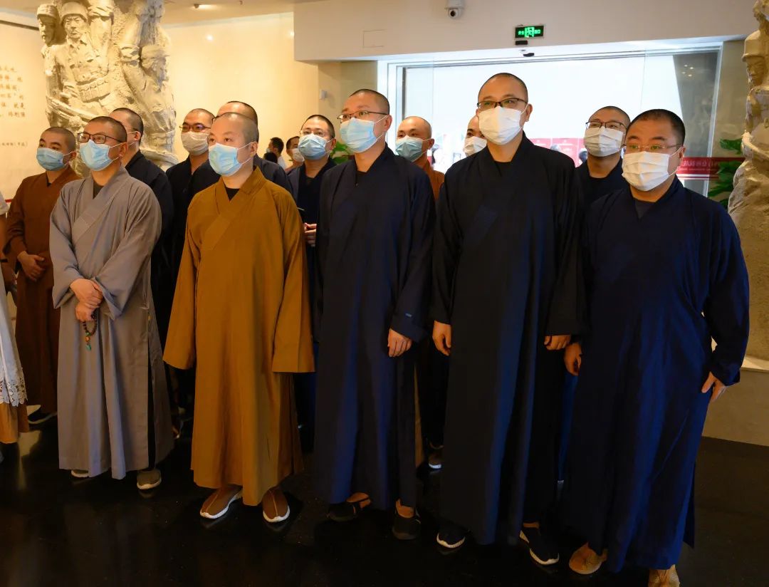 上海玉佛禅寺举行“勿忘国耻、振兴中华”学习报告会及参观上海四行仓库抗战纪念馆活动