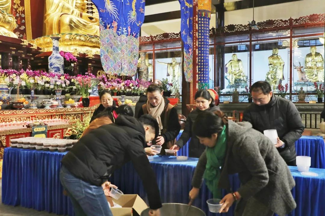 同觉腊八施粥，恭迎佛陀成道吉日