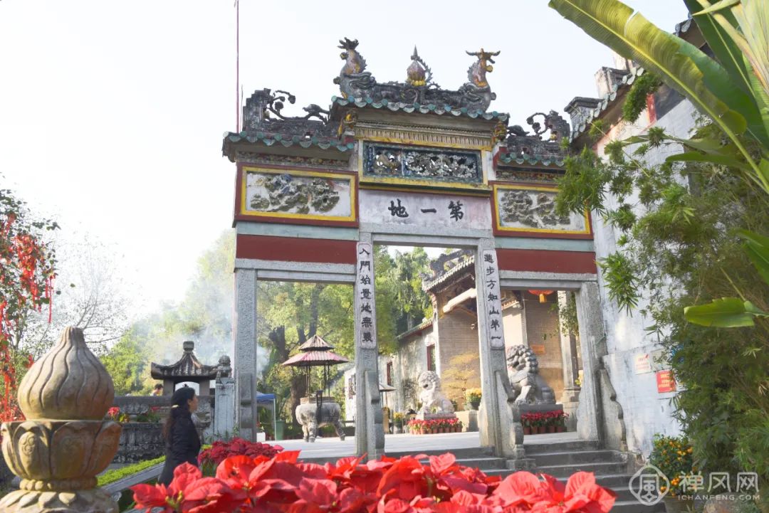 寺院故事｜这块“敕赐国恩寺”牌匾 有着不一般的来历