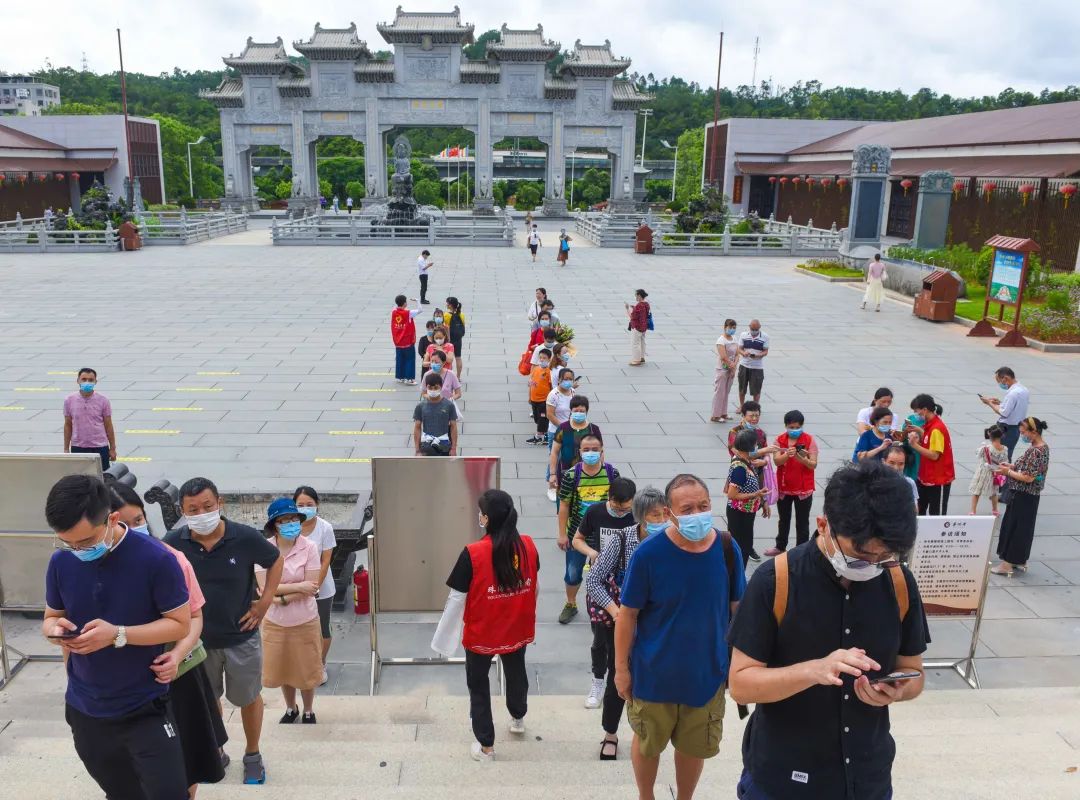 普陀快讯 | 珠海普陀寺开放首日，十方善信网上预约有序参访