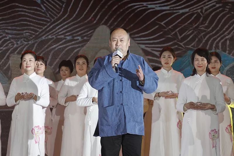 善心善行·八闽同行 慈善助力八闽脱贫攻坚倡议会在厦门举办