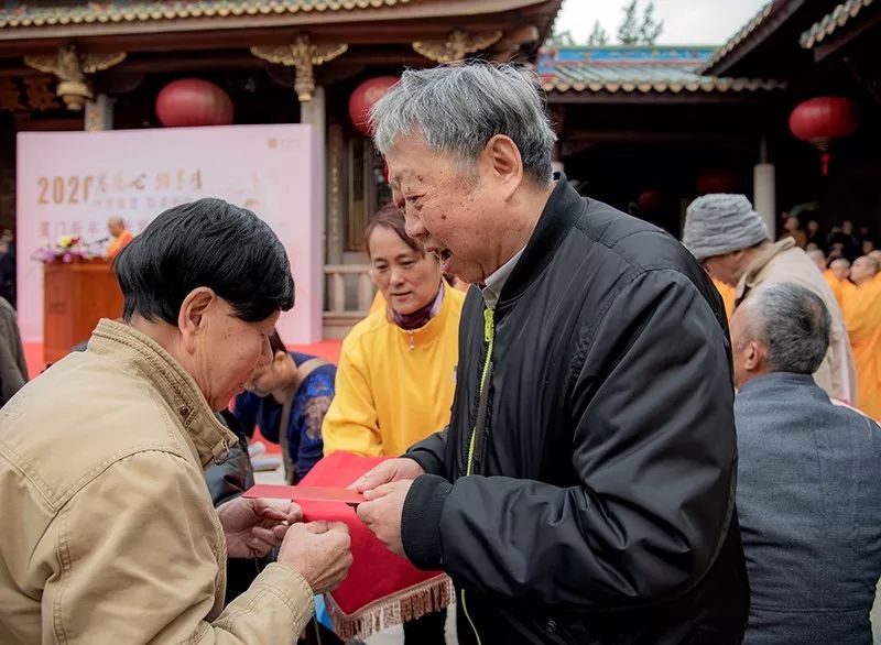 爱心厦门我们一起行动 新年书画慈善行 爱心从厦门佛教界传递