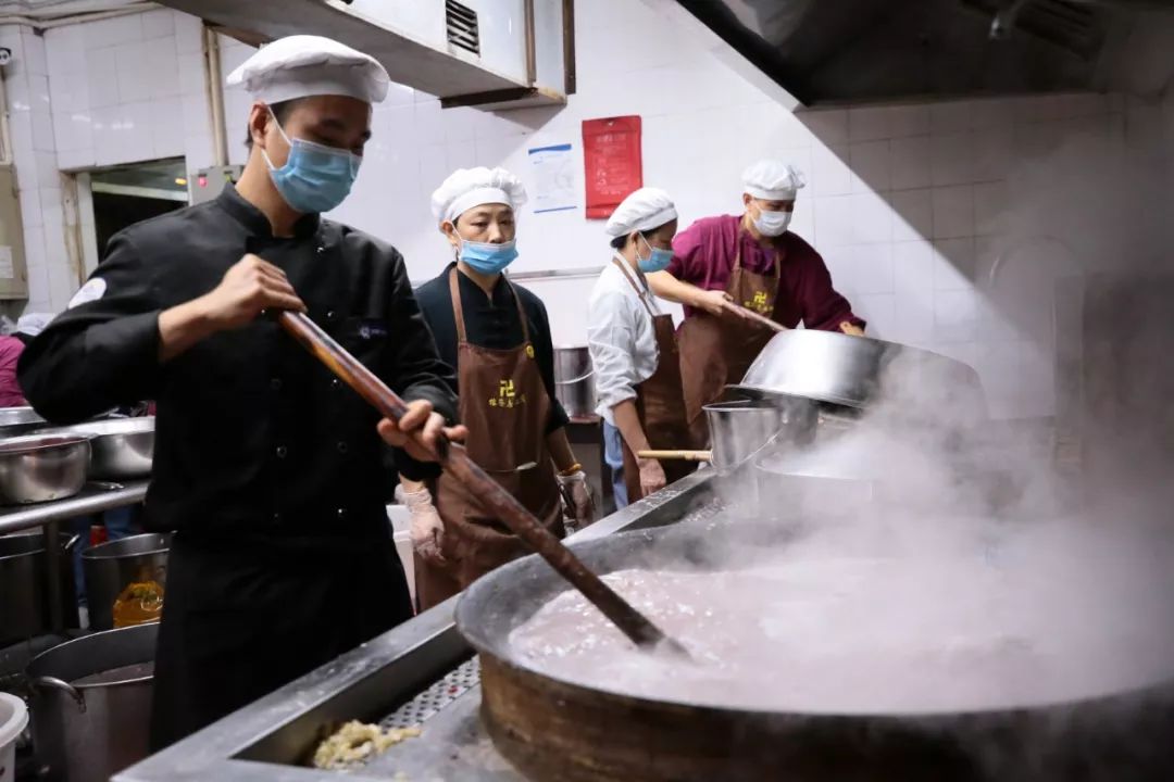 腊八佛粥暖,六榕情意长