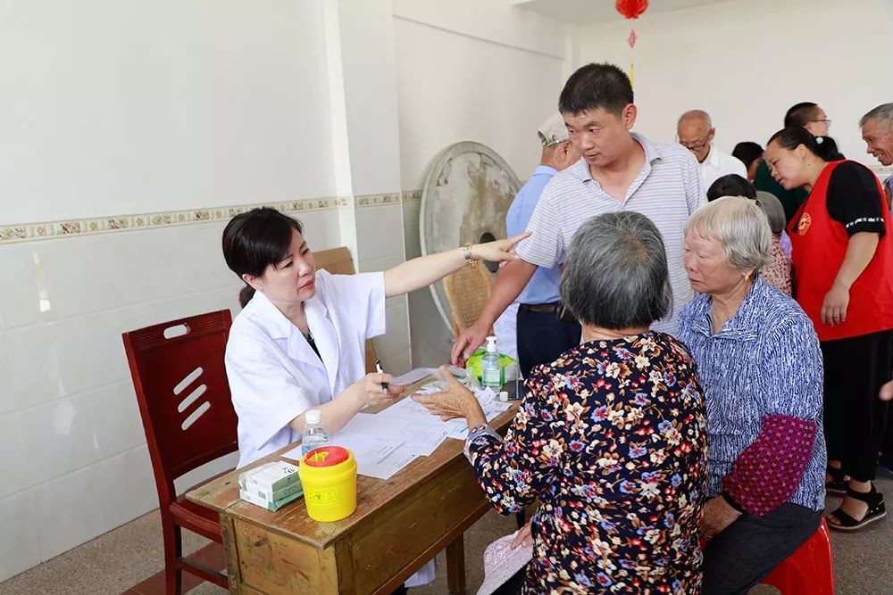 “不忘初心，牢记使命”助力革命老区两天三地的扶贫义诊顺利开展