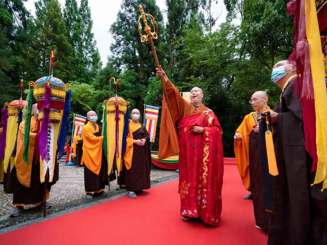 智严法师荣膺杭州临安西天目禅源寺方丈