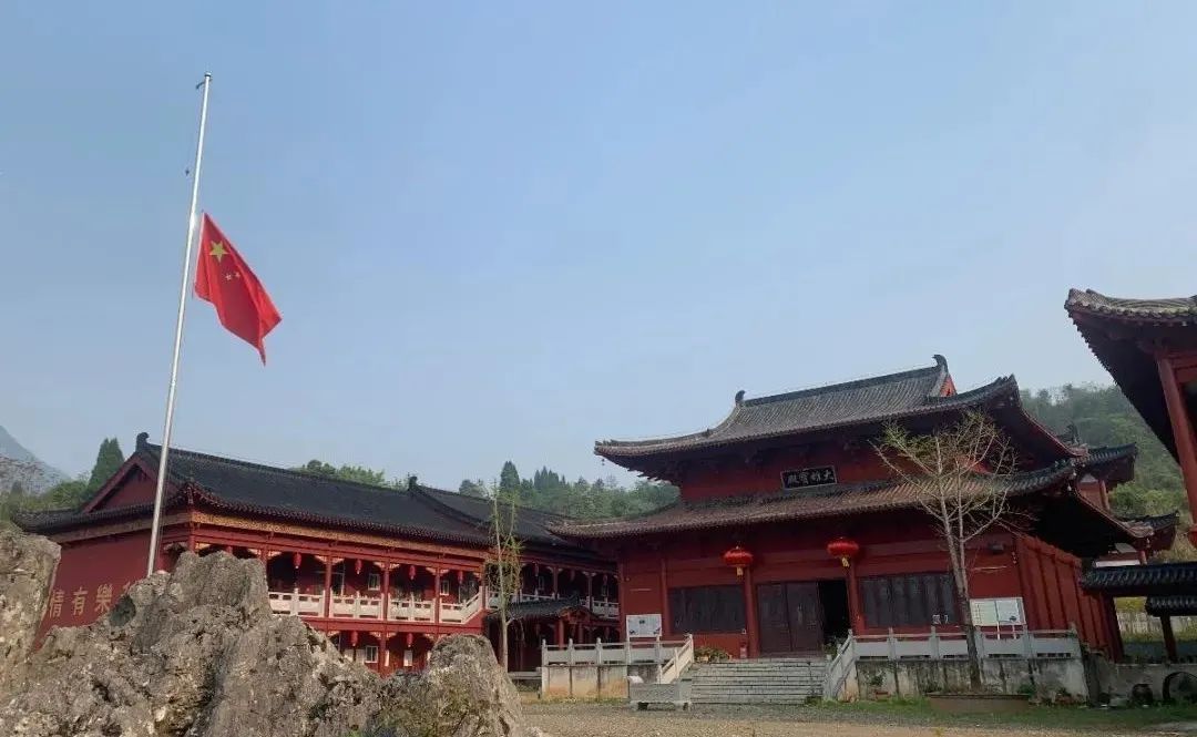 缅怀英烈,悼念同胞 | 湖北省佛教界举行哀悼活动