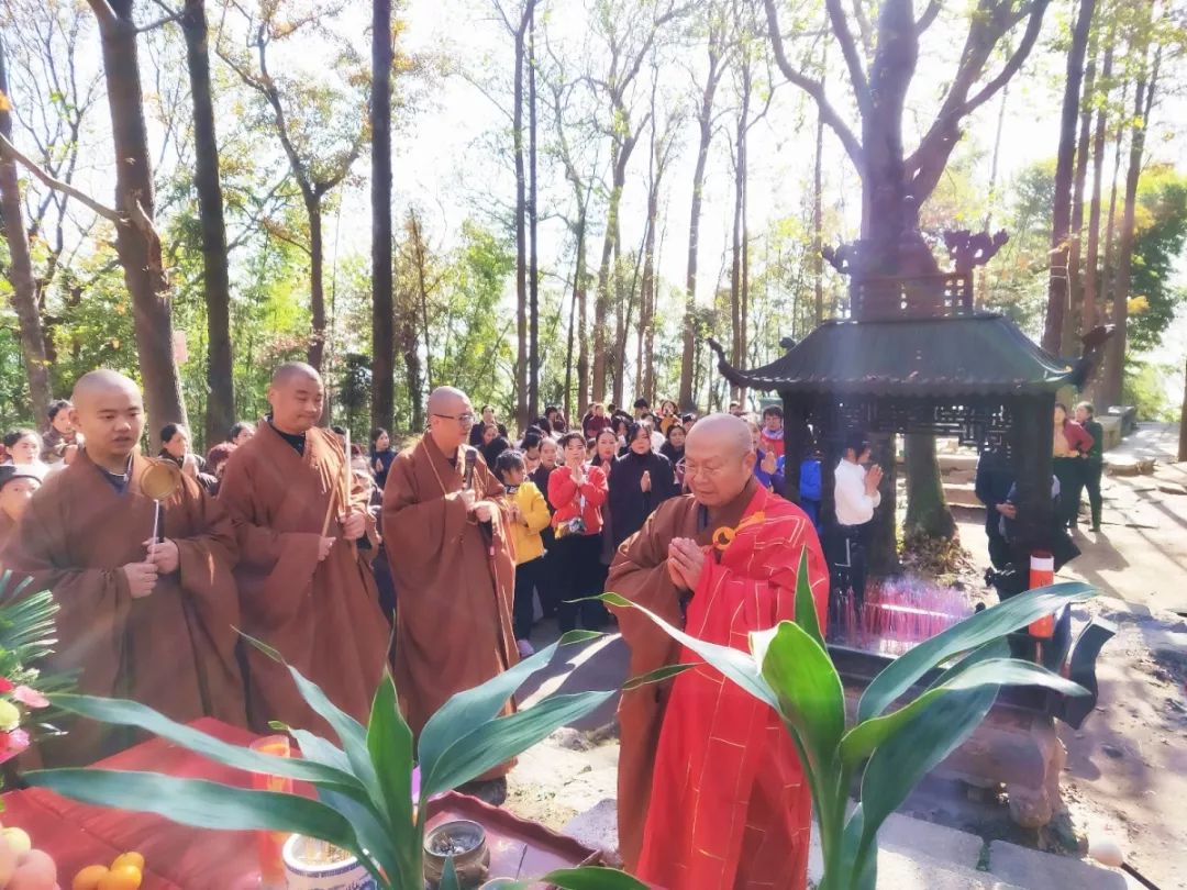 天下祖庭五祖寺纪念五祖弘忍大师诞辰1418年拜山法会圆满