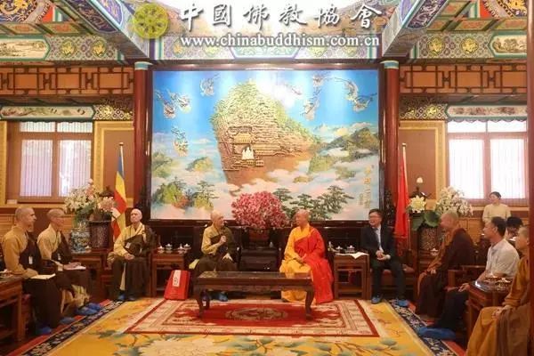 美国万佛城恒实法师来中国参访受关注 来了解一下这位“洋和尚”