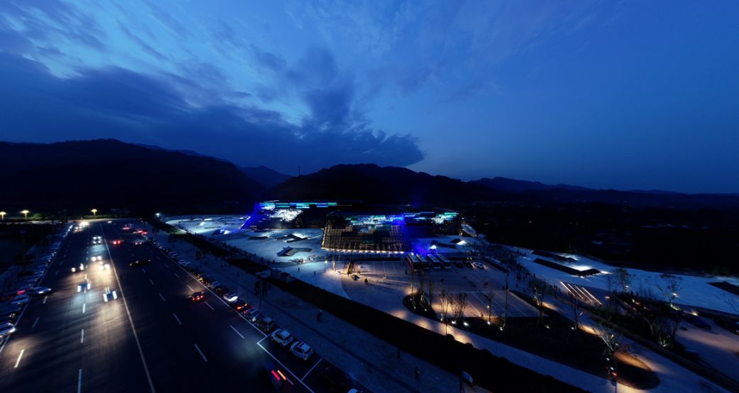 《只有峨眉山》开演丨全国最顶级大咖云集峨眉山，造了一座“戏剧幻城”