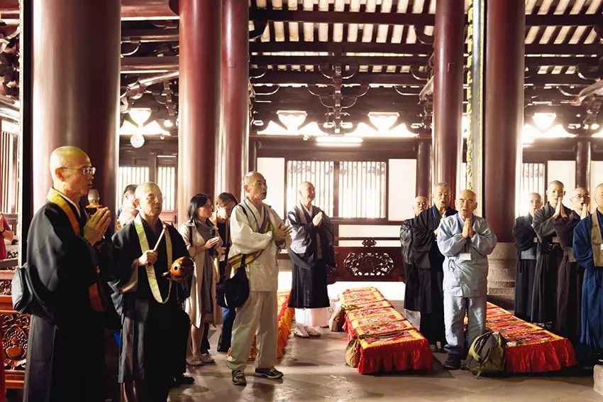 “中韩日佛教友好交流会议”韩日佛教代表团参访广州光孝寺