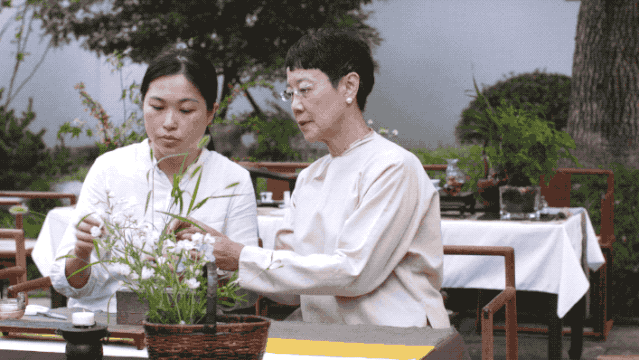 一场凌晨4点的雅聚:每个人都舍不得讲话
