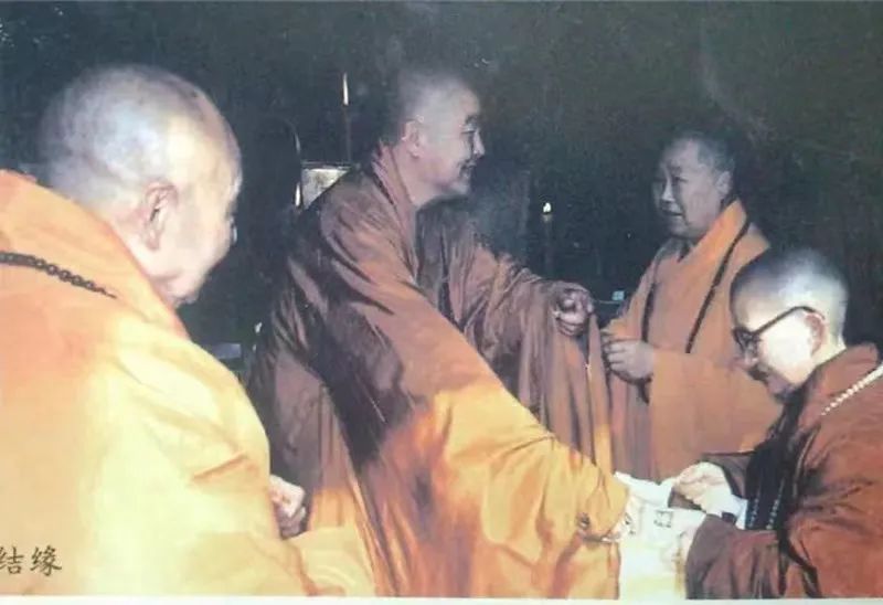 武汉市佛教协会致唁电悼念星云大师