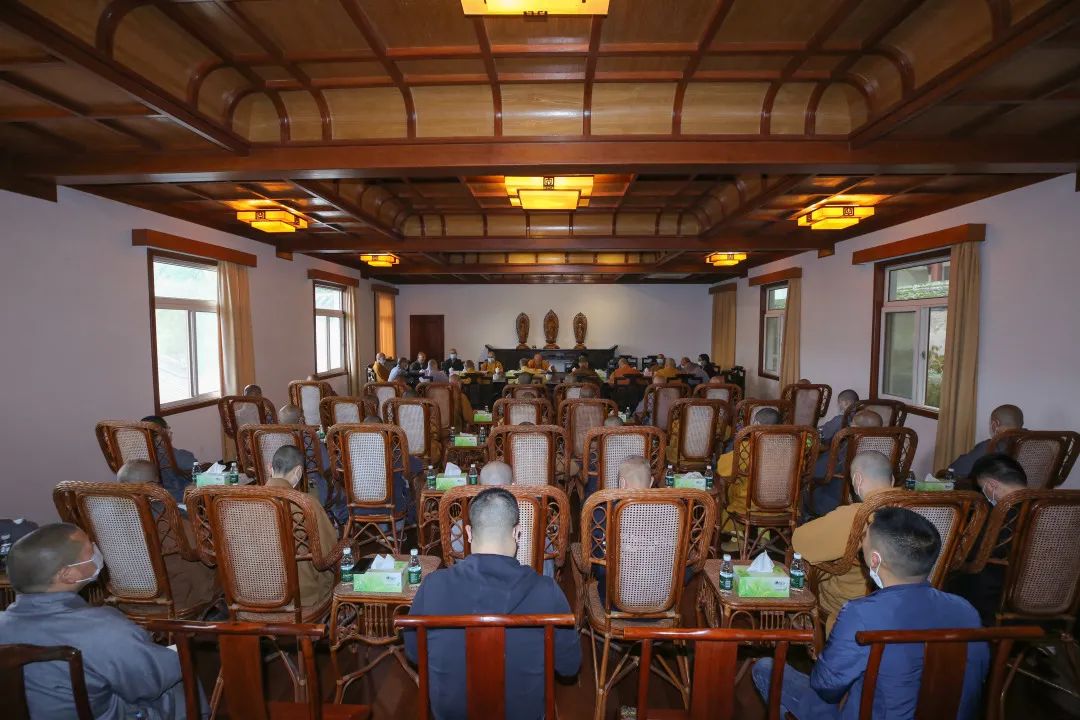 普陀山佛教协会召开五一假期全山各寺院（单位）疫情防控及安全工作会议