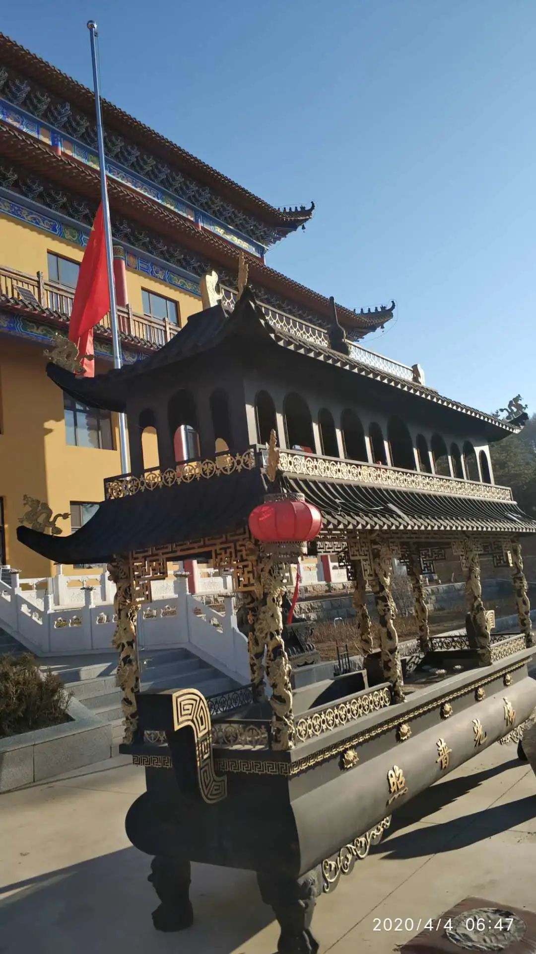 菩萨垂泪 春风含悲|吉林省全省佛教活动场所降半旗志哀