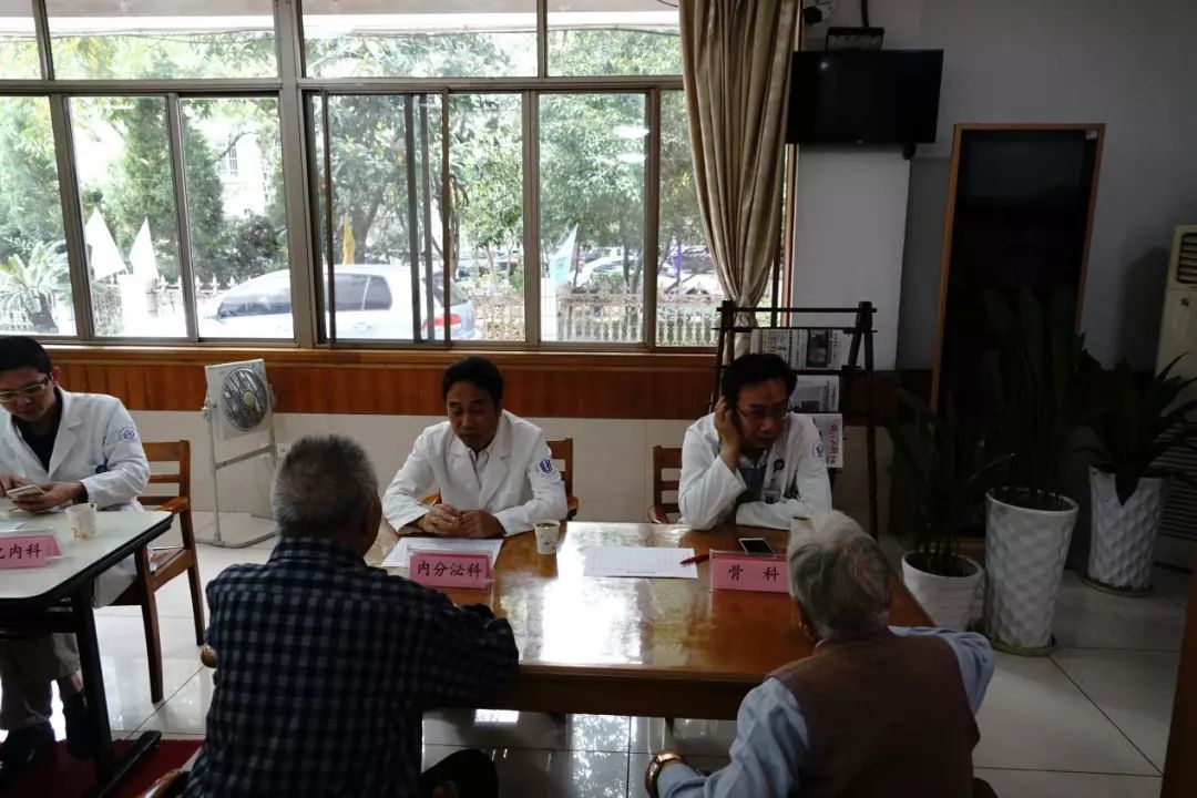 新闻 | 爱在重阳 情暖夕阳 杭州云林基金会邀专家走进老人公寓开展义诊活动