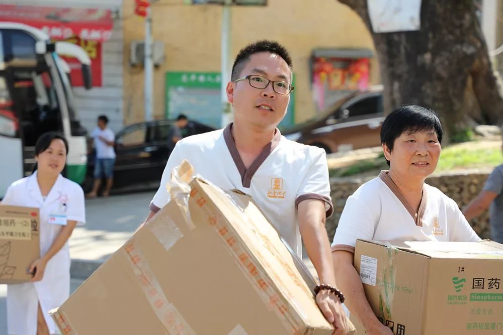 “不忘初心，牢记使命”助力革命老区两天三地的扶贫义诊顺利开展