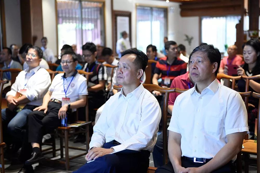 全省、市县民族宗教工作负责人培训班到我寺参访交流