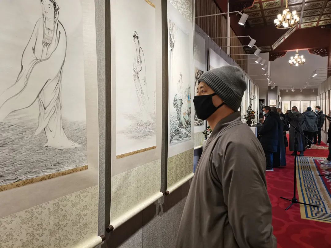 得到院长肯定！展出200余幅 七位艺术学僧交出满意毕业答卷