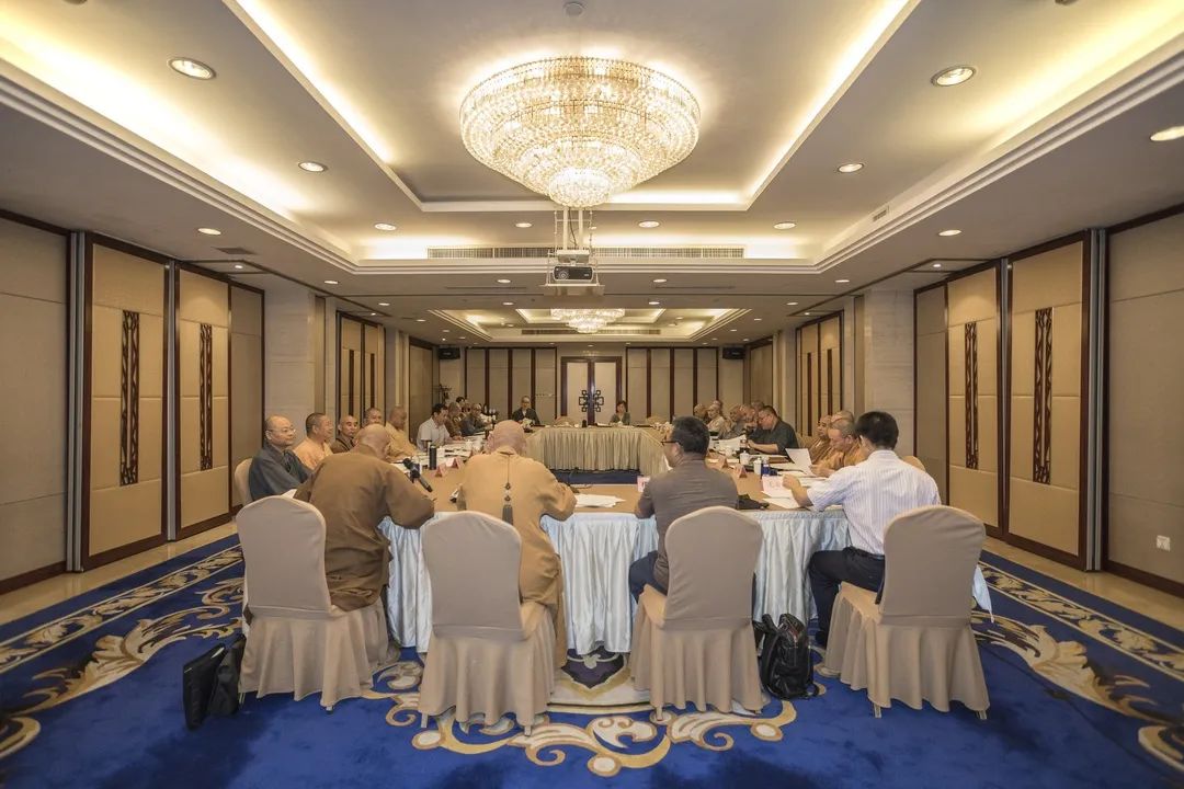 省佛协七届理事会第十一次会长会议、 第四次常务理事会会议在杭州召开