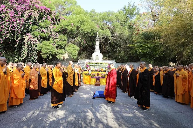 南普陀寺隆重举行妙湛老和尚追思纪念法会