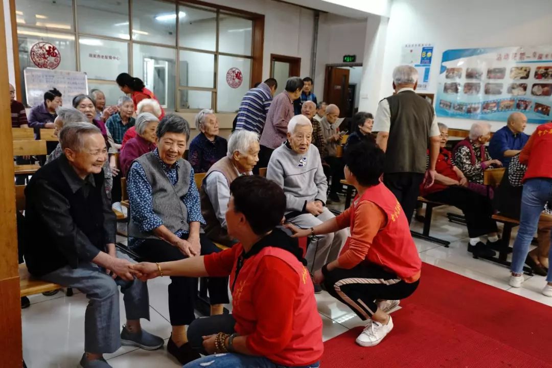 新闻 | 爱在重阳 情暖夕阳 杭州云林基金会邀专家走进老人公寓开展义诊活动
