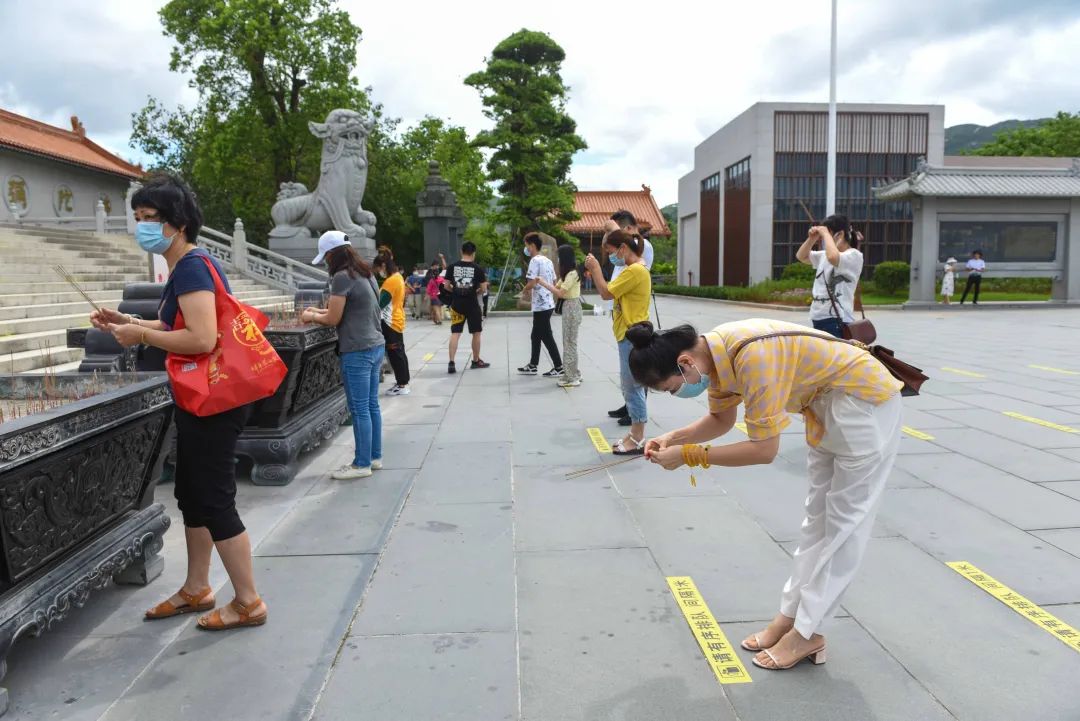 普陀快讯 | 珠海普陀寺开放首日，十方善信网上预约有序参访