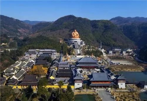 庆祝中华人民共和国成立70周年 | 浙江奉化雪窦寺国庆举行升国旗仪式